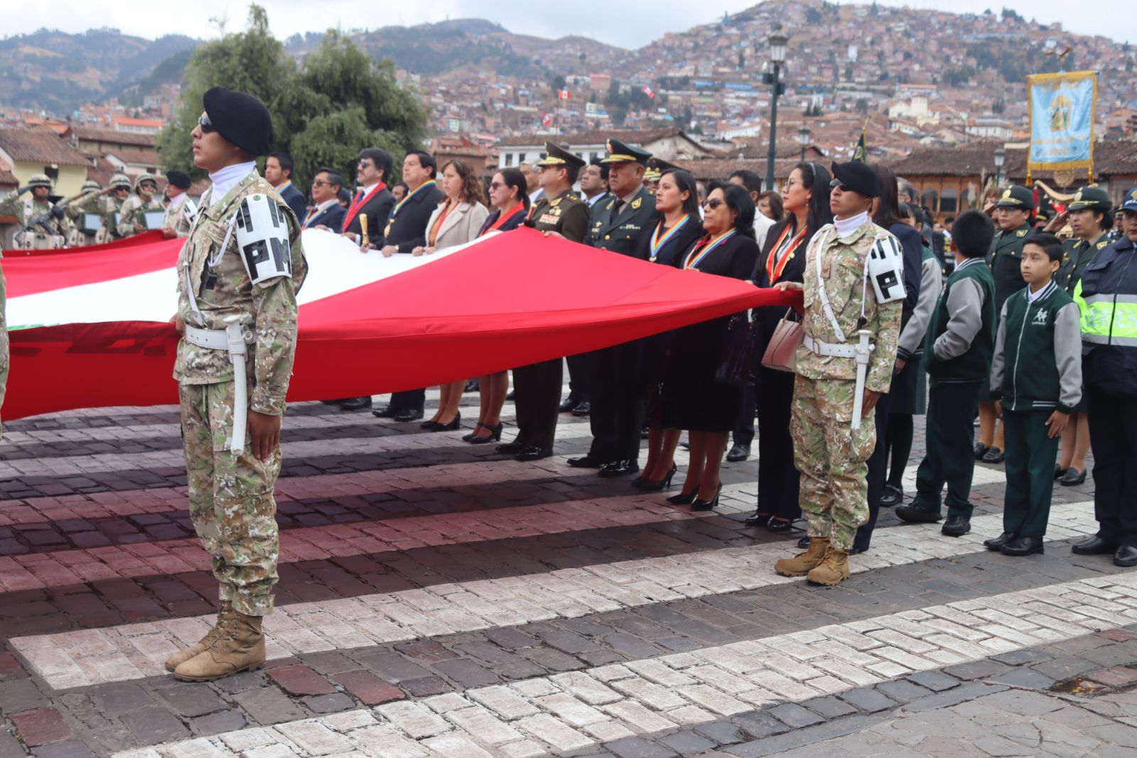 Foto 45 de DESFILE POR EL MES DEL CONTADOR 2025