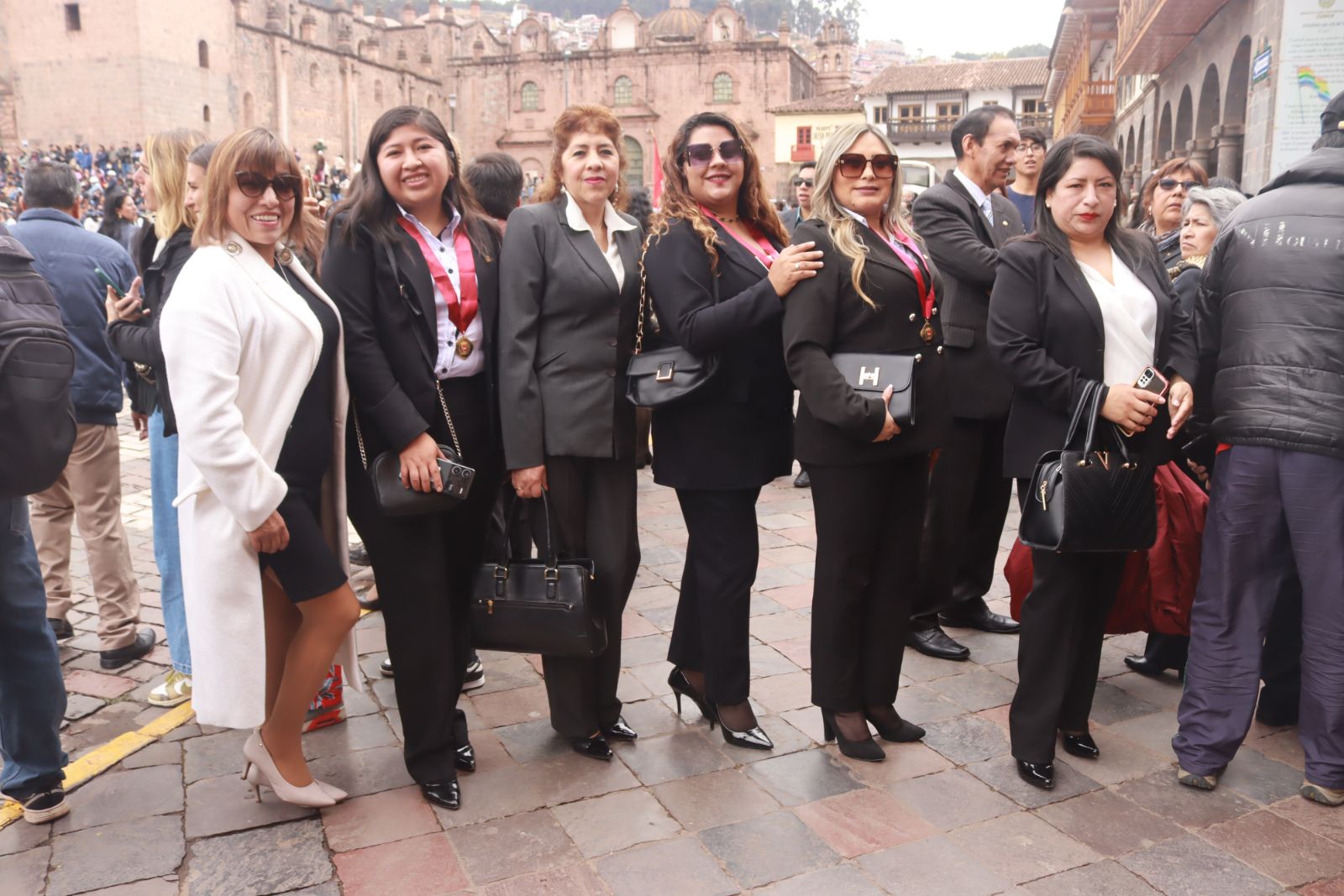 Foto 98 de DESFILE POR EL MES DEL CONTADOR 2025