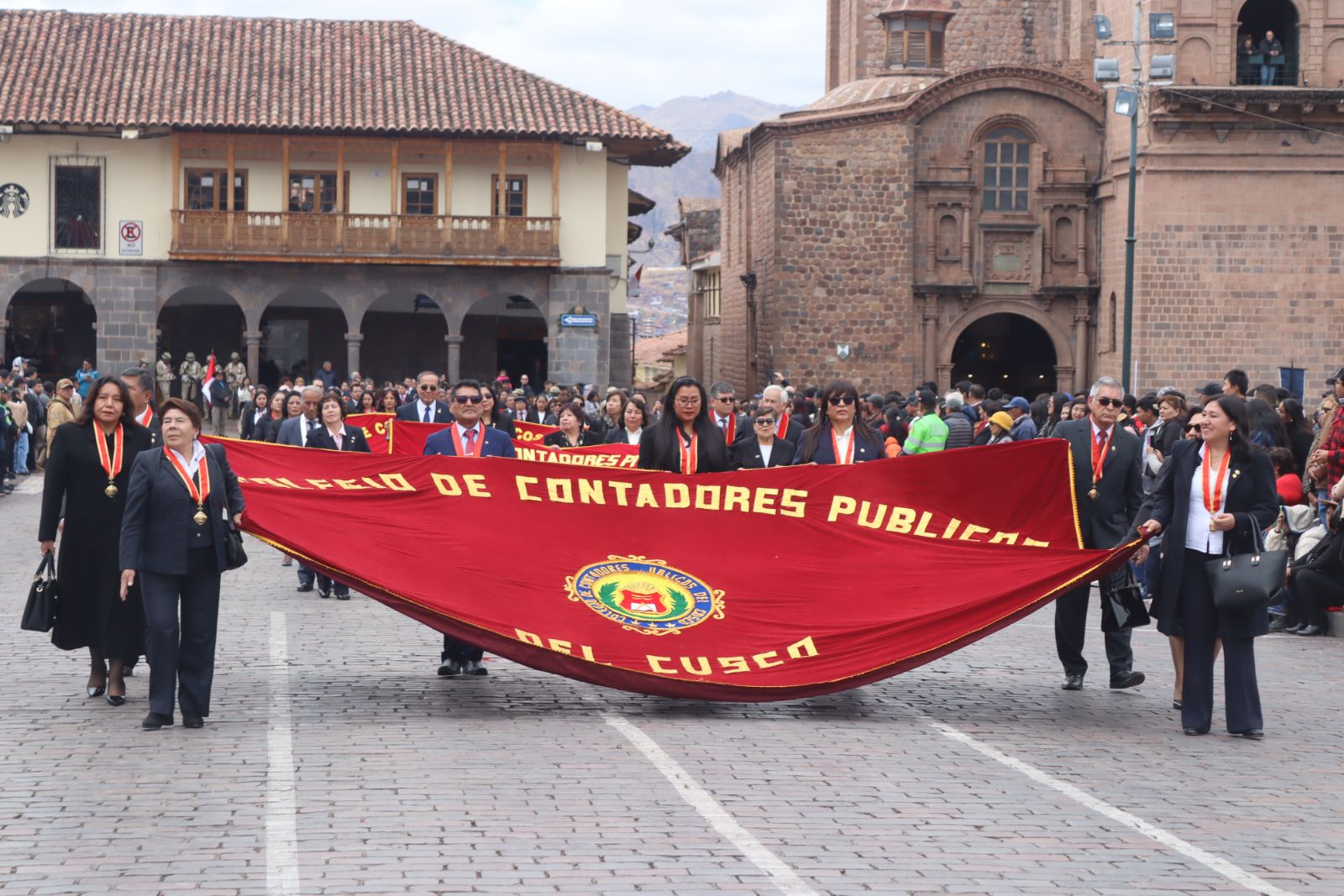 Foto 107 de DESFILE POR EL MES DEL CONTADOR 2025