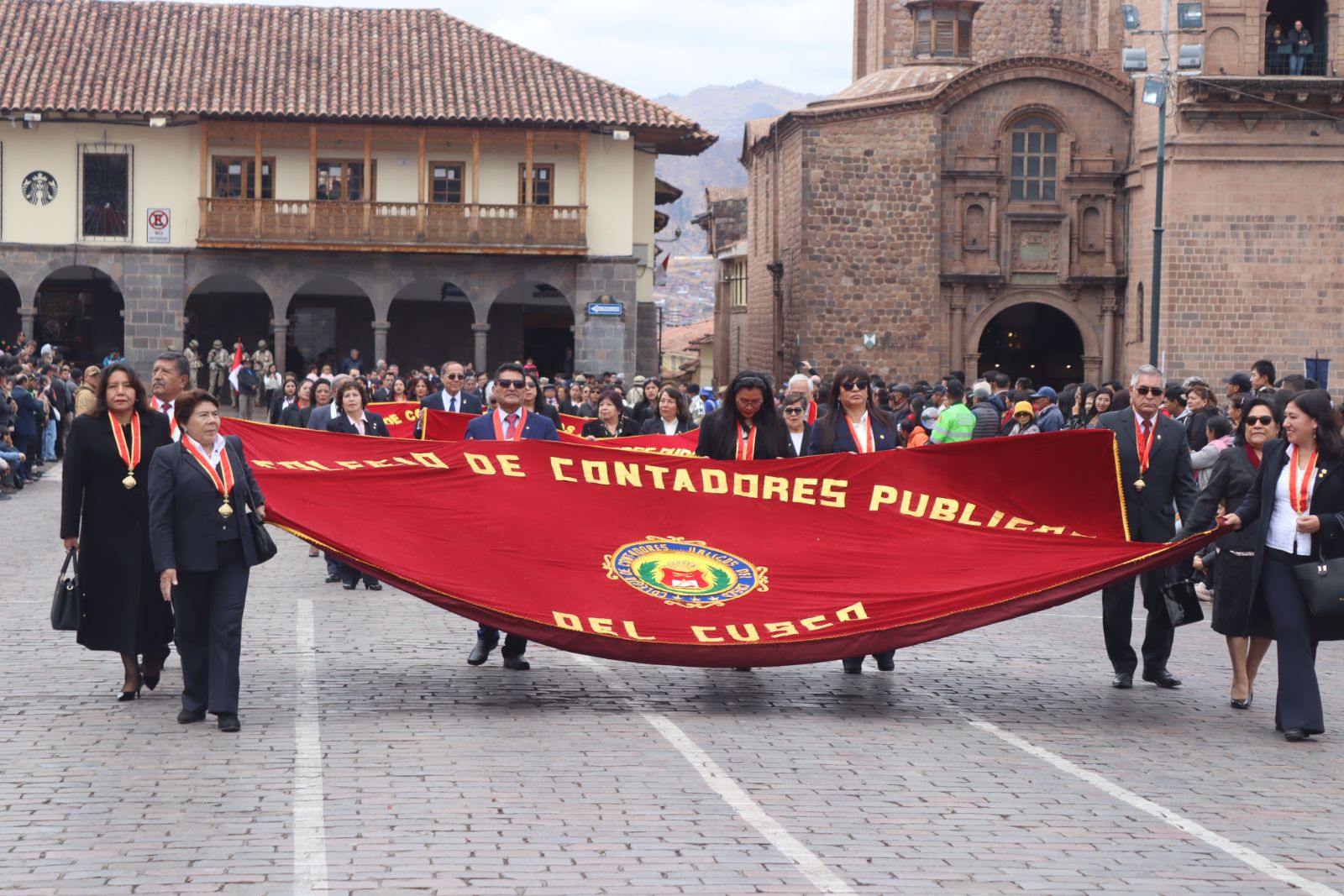 Foto 108 de DESFILE POR EL MES DEL CONTADOR 2025