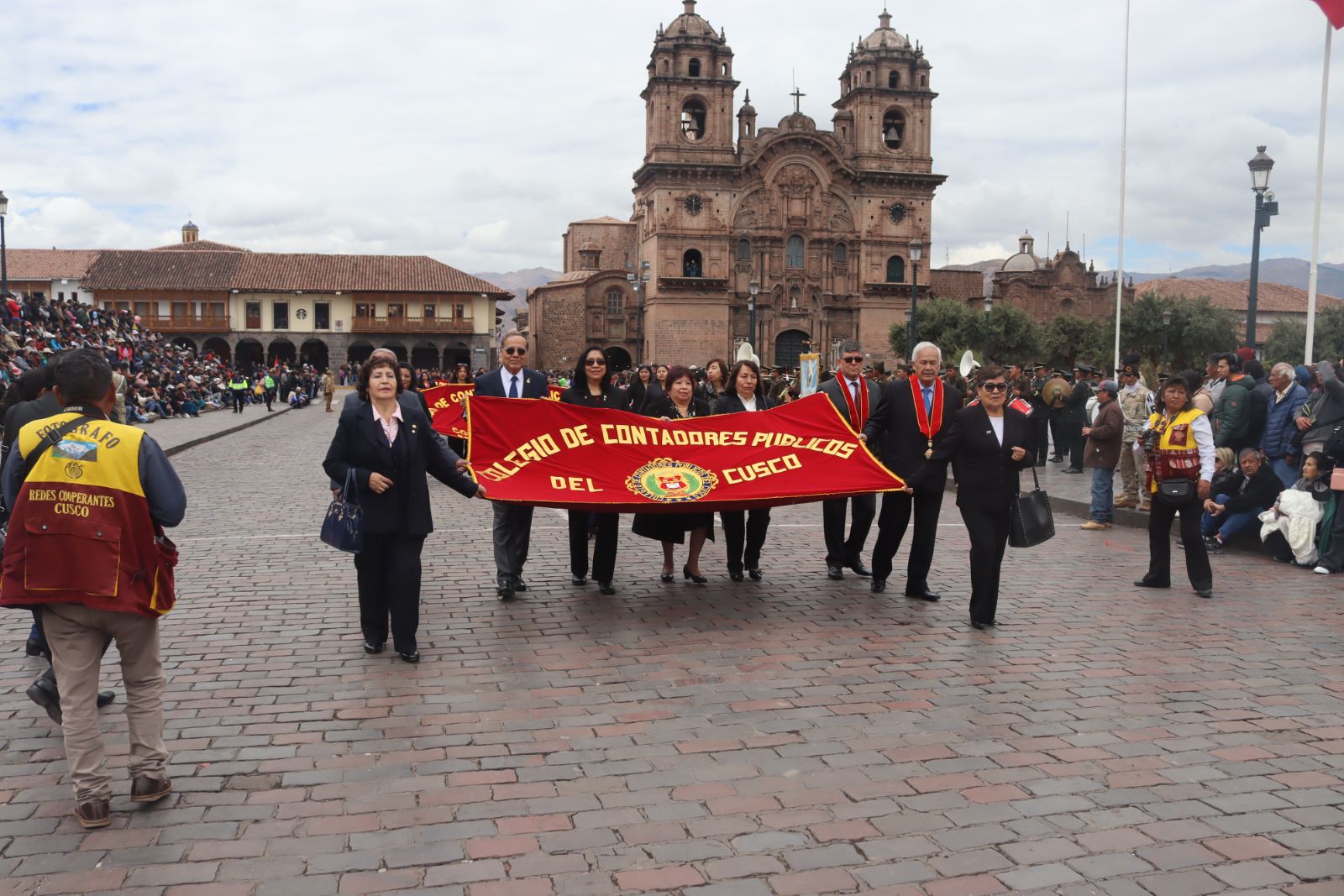 Foto 119 de DESFILE POR EL MES DEL CONTADOR 2025