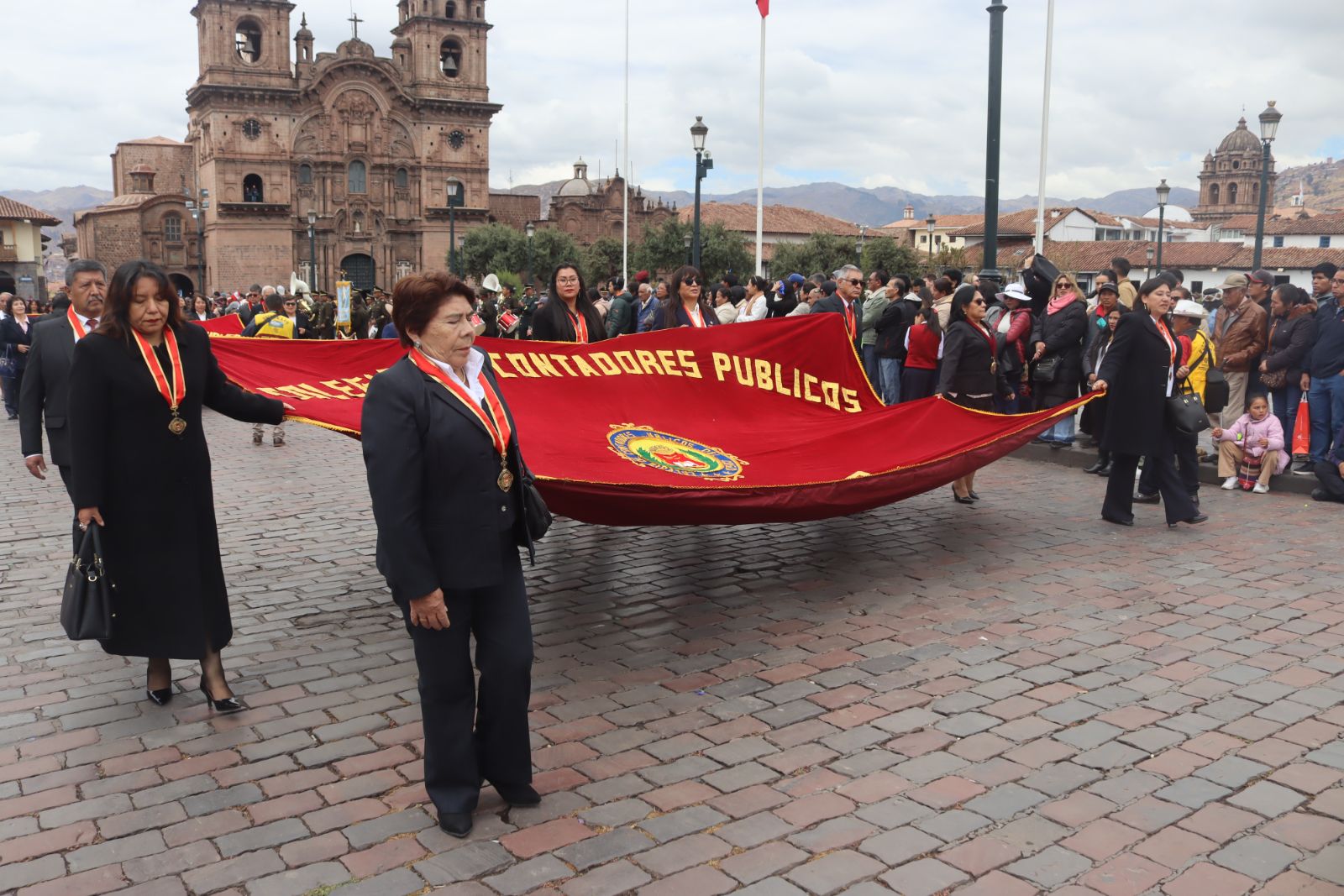 Foto 117 de DESFILE POR EL MES DEL CONTADOR 2025