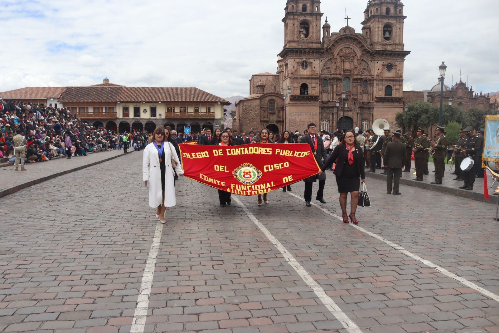 Foto 150 de DESFILE POR EL MES DEL CONTADOR 2025