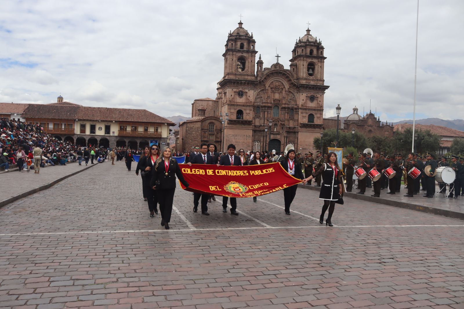 Foto 153 de DESFILE POR EL MES DEL CONTADOR 2025