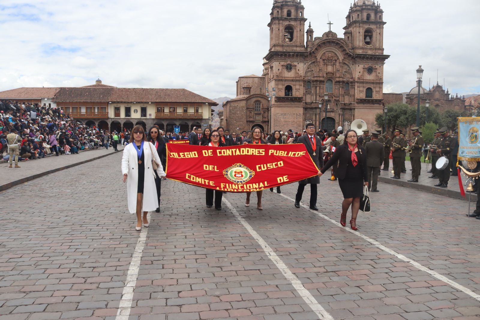 Foto 152 de DESFILE POR EL MES DEL CONTADOR 2025