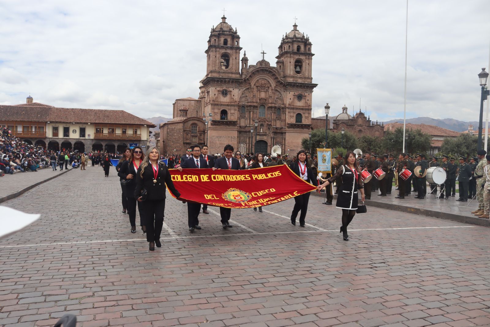 Foto 155 de DESFILE POR EL MES DEL CONTADOR 2025