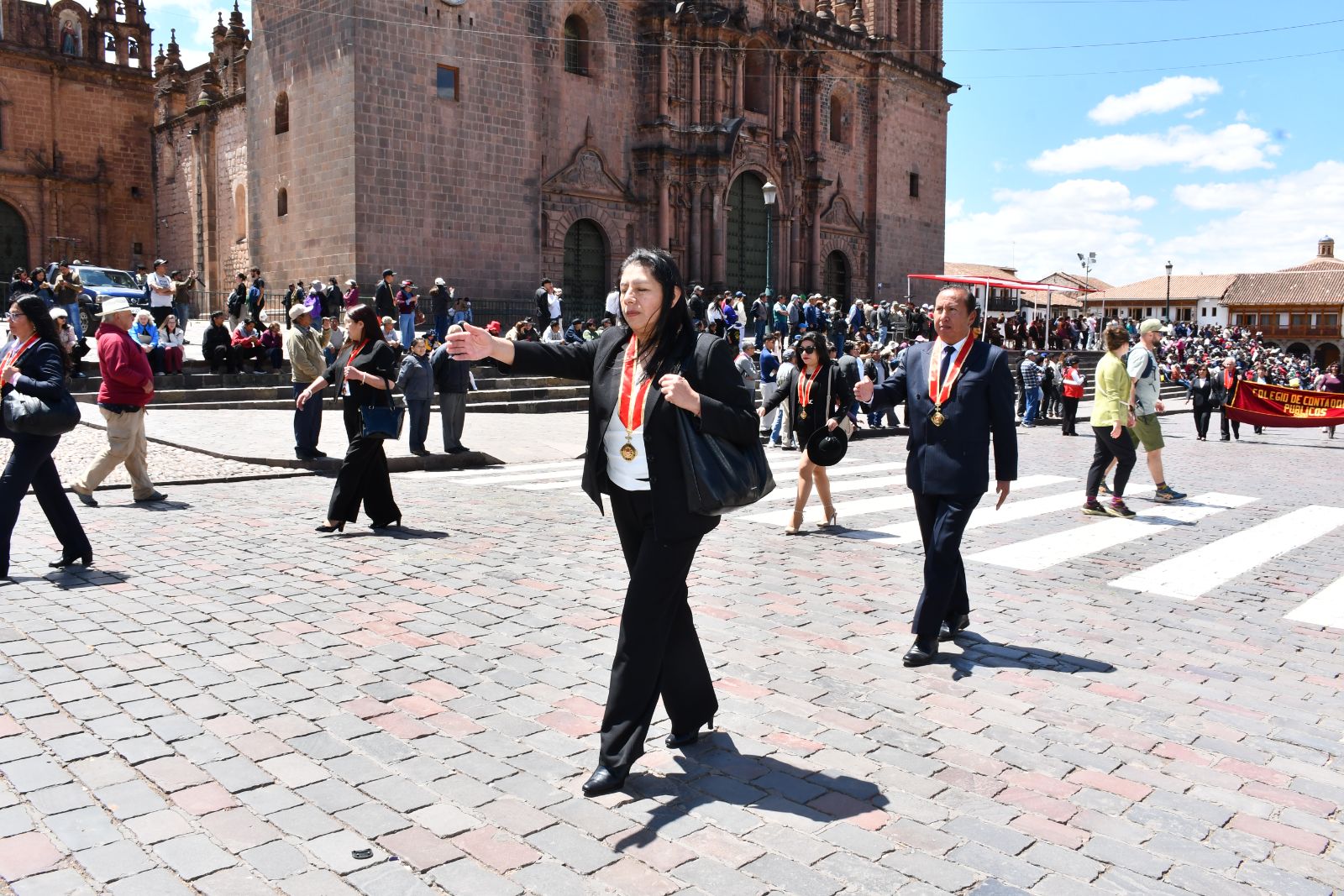 Foto 9 de DESFILE INSTITUCIONAL POR MES DEL CONTADOR 2026