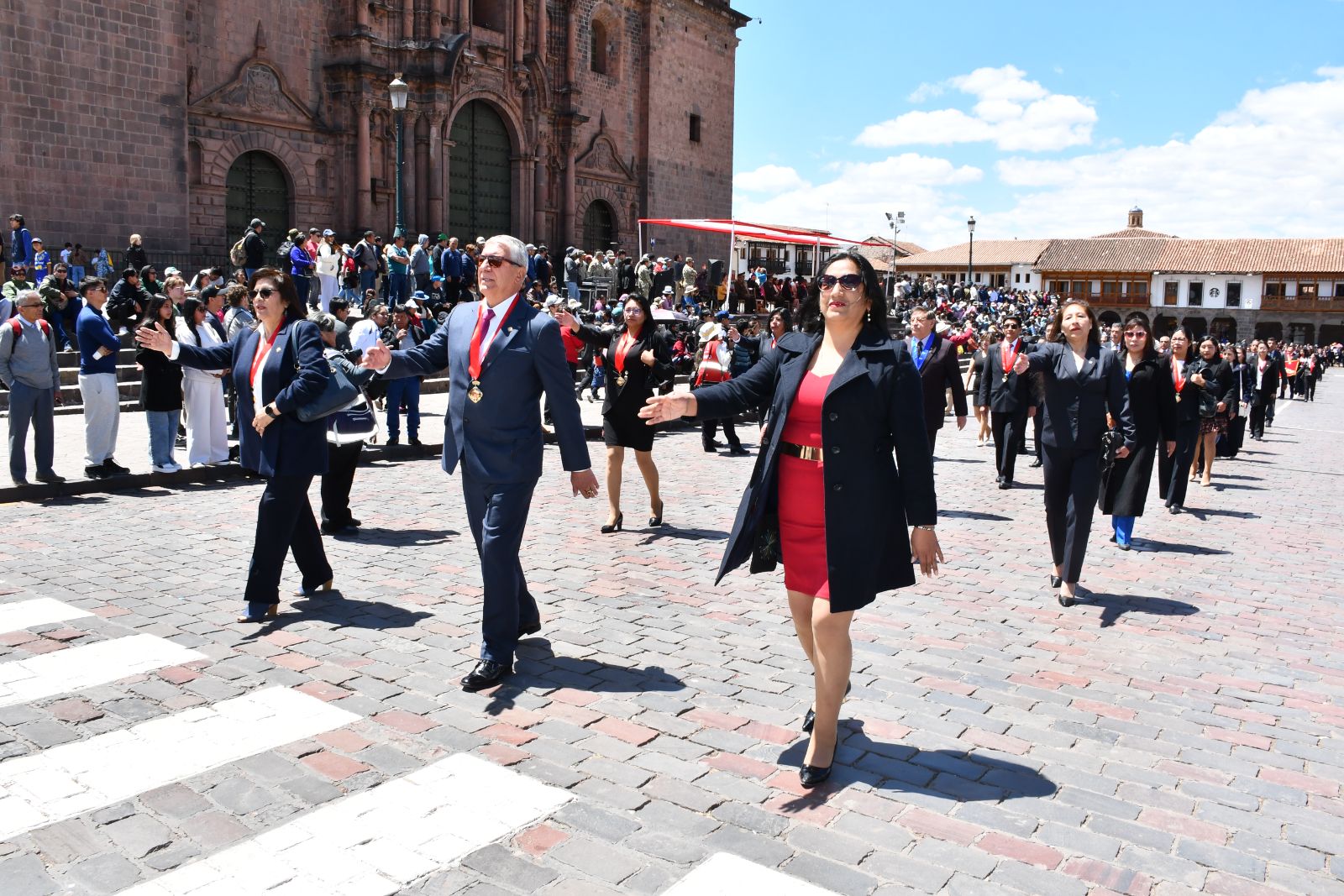 Foto 19 de DESFILE INSTITUCIONAL POR MES DEL CONTADOR 2026