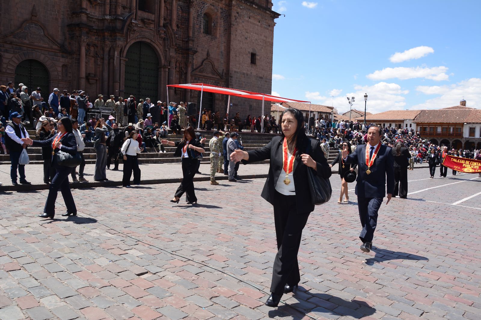 Foto 50 de DESFILE INSTITUCIONAL POR MES DEL CONTADOR 2026