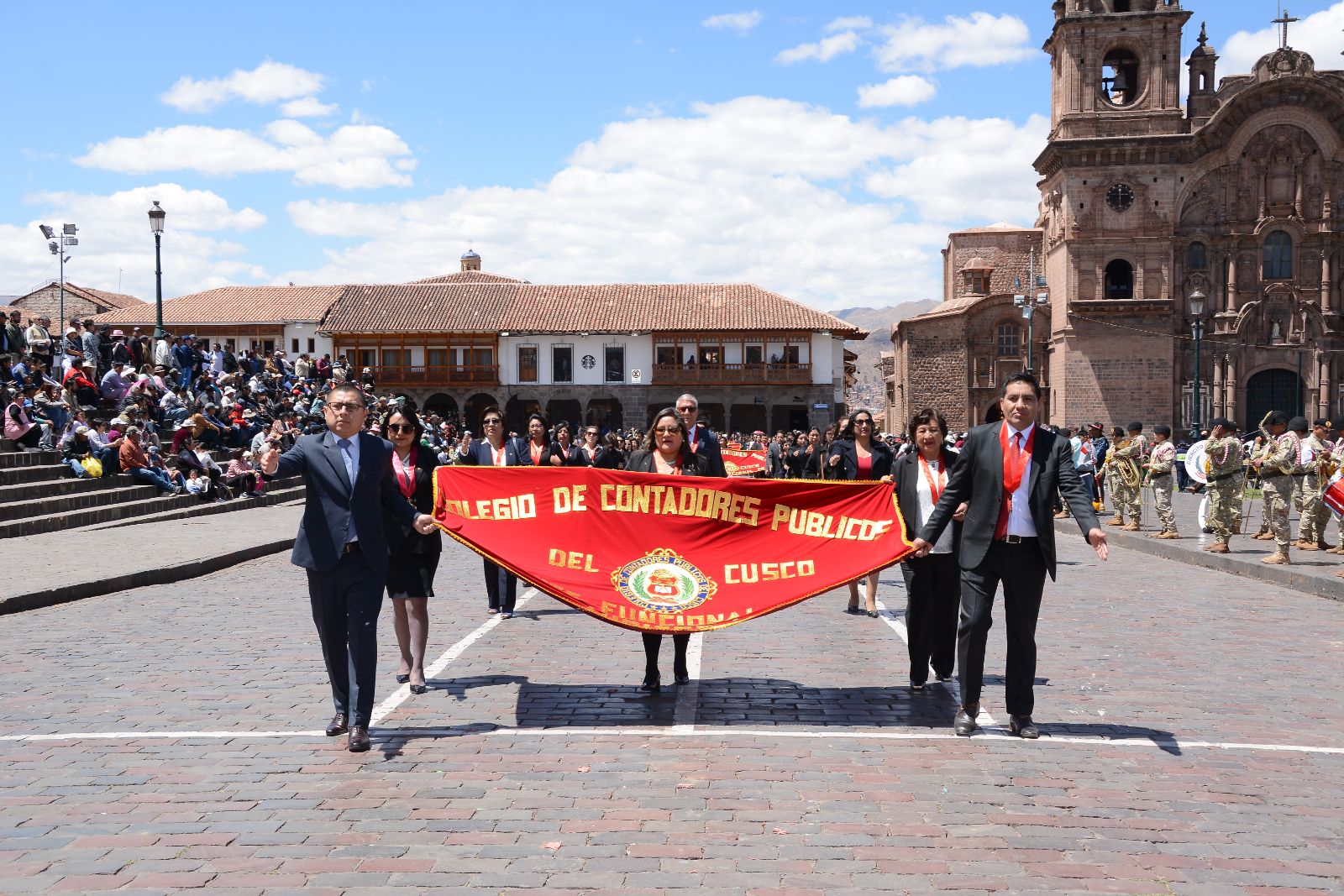 Foto 57 de DESFILE INSTITUCIONAL POR MES DEL CONTADOR 2026