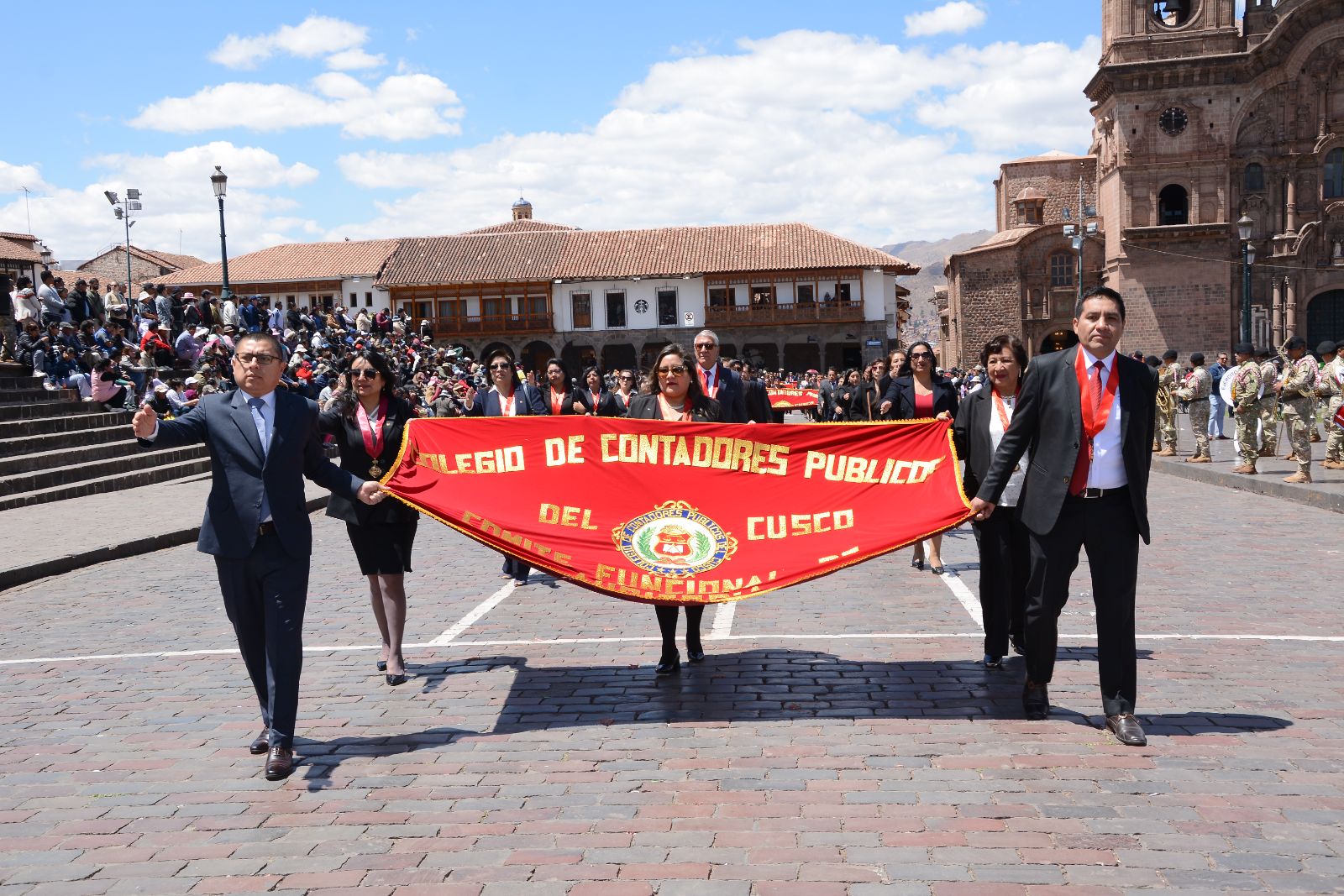 Foto 58 de DESFILE INSTITUCIONAL POR MES DEL CONTADOR 2026