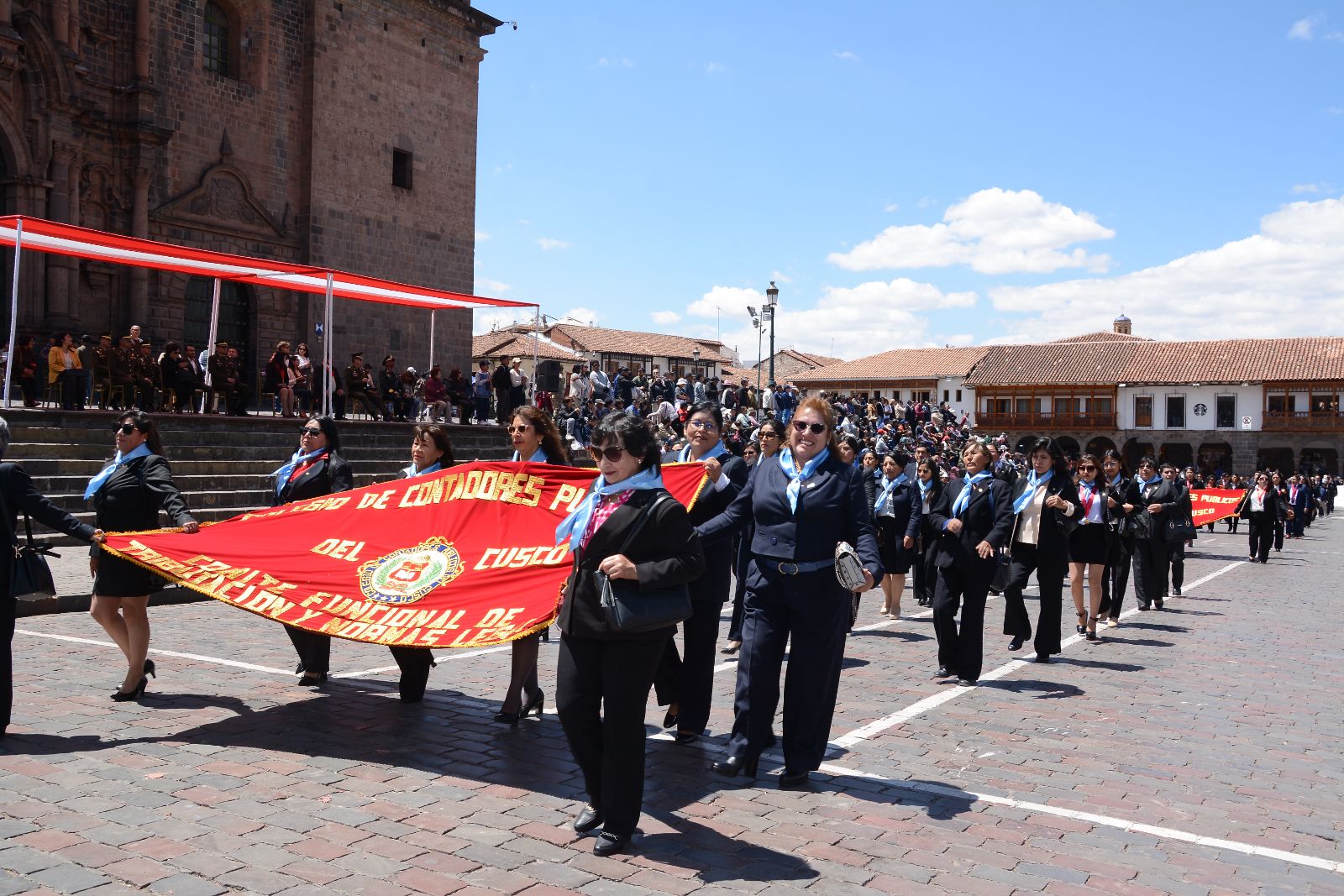 Foto 76 de DESFILE INSTITUCIONAL POR MES DEL CONTADOR 2026