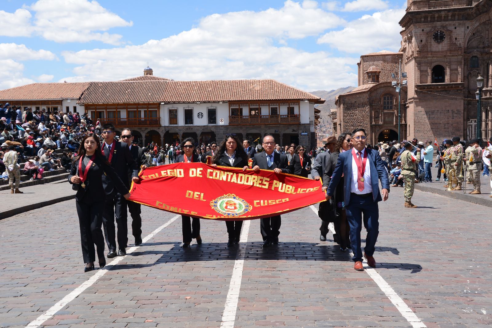 Foto 83 de DESFILE INSTITUCIONAL POR MES DEL CONTADOR 2026